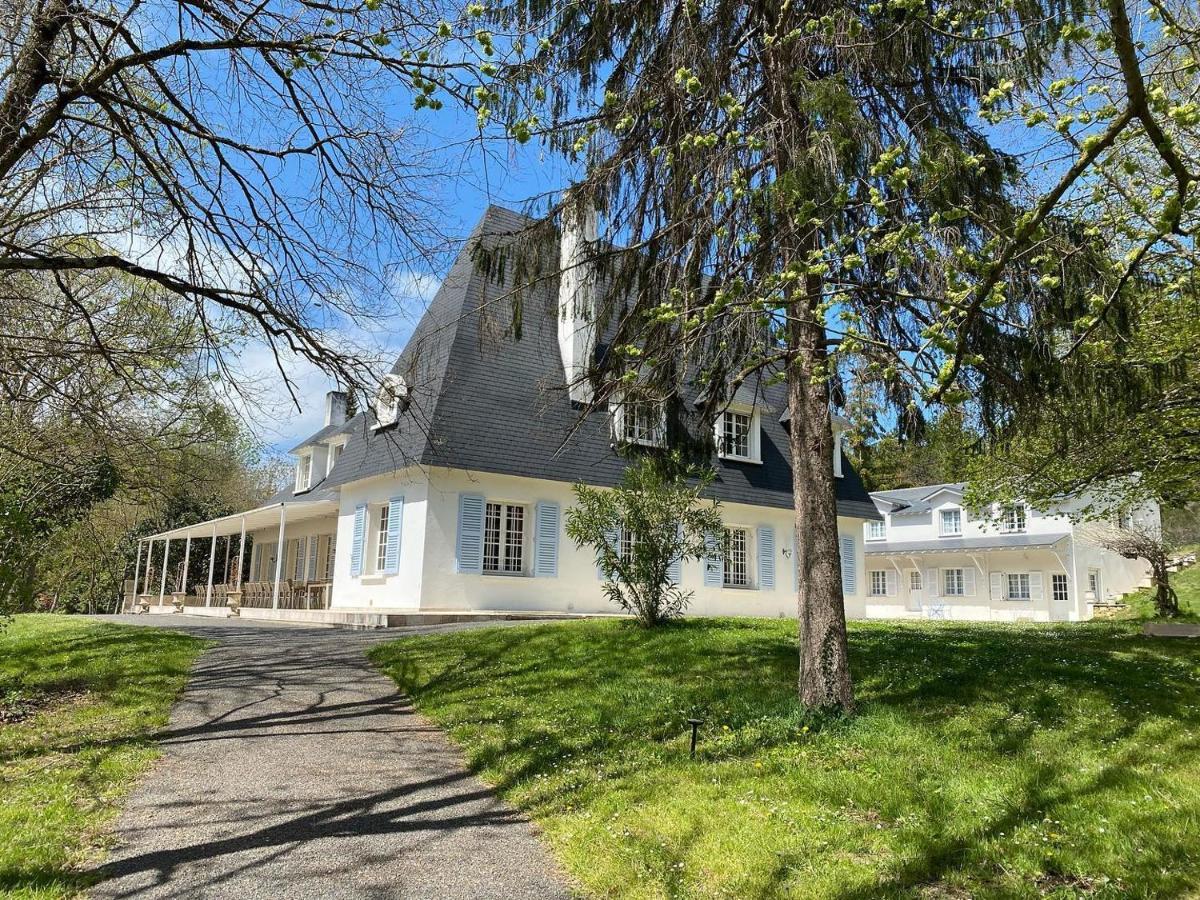 Manoir Et Appartements Avec Piscine Au Domaine De Bize Mirepoix Mirepoix  Eksteriør bilde
